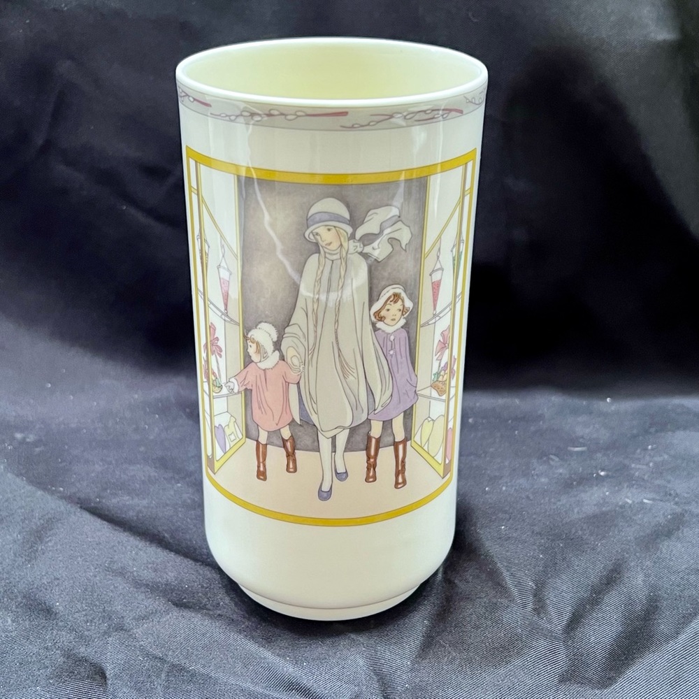 1987 Minton‎ Royal Doulton England Bone China Vase 6.5” - Golden Days - Vintage